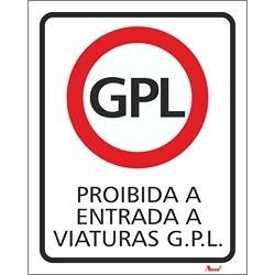 Aman.pt - Proibida a entrada a viaturas G.P.L.