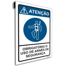 Atenção - obrigatório o uso de arnês