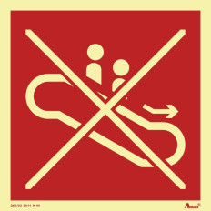 Em caso de incêndio não utilize este caminho