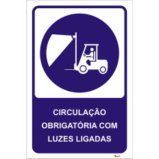Circulação obrigatória com luzes ligadas